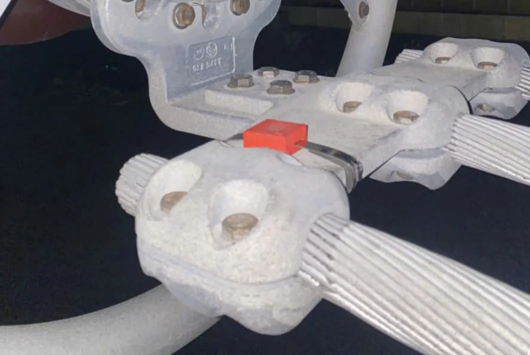 Sensor on a bolted clamp connector
